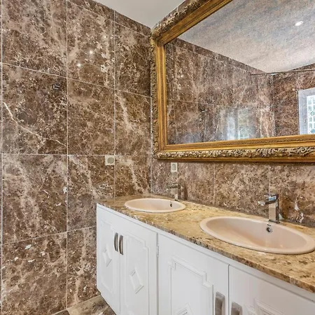 6 Bedrooms Luxury Camilla * Marbella