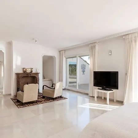 6 Bedrooms Luxury Camilla Marbella
