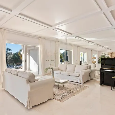 Villa 6 Bedrooms Luxury Camilla *